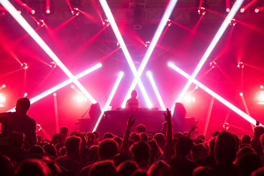House Music Outfit Guide: What to Wear to a House Night